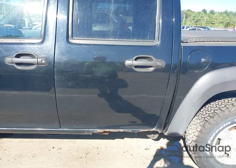 2005 Chevrolet Colorado Ls z USA, uszkodzony, nr VIN 1GCDT136658211484